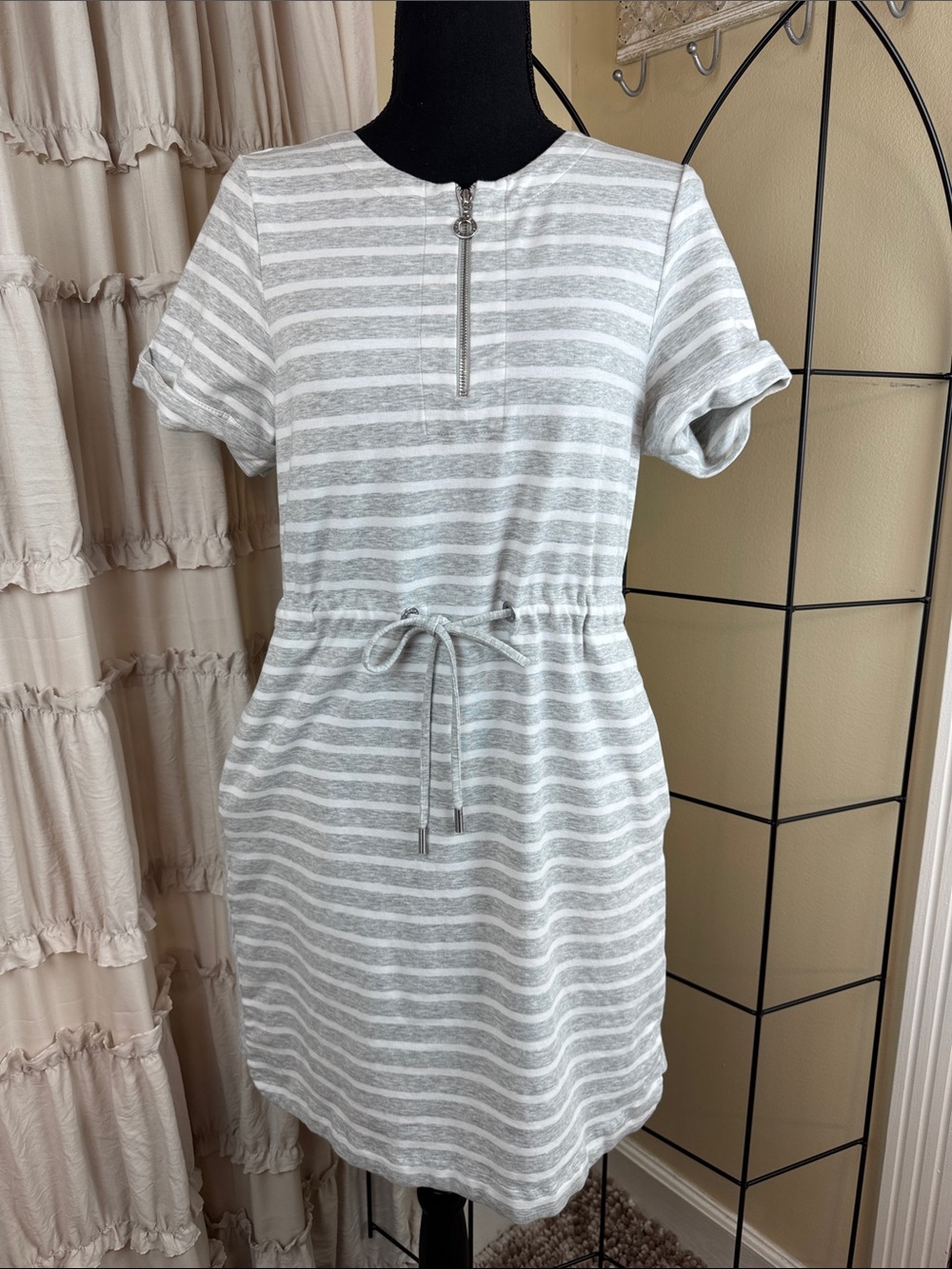 Tommy Bahama Gray and White Striped Drawstring Short Sleeve Dress Small Like New